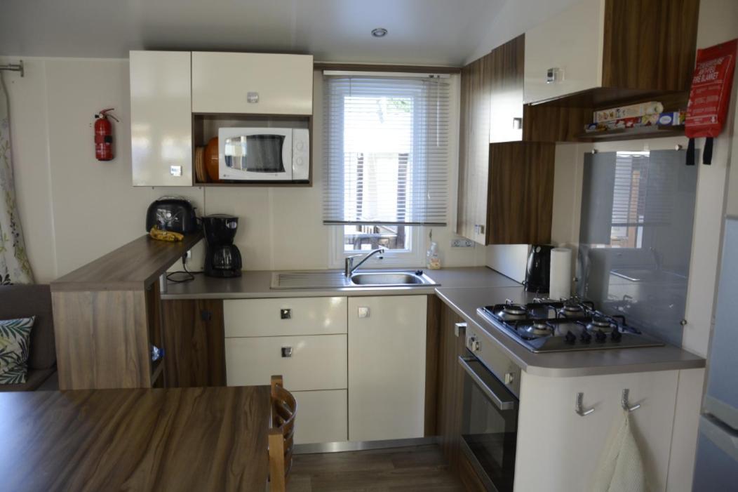 Mobilhome 6/8 Personnes 3Ch La Reserve **** Gastes Bagian luar foto